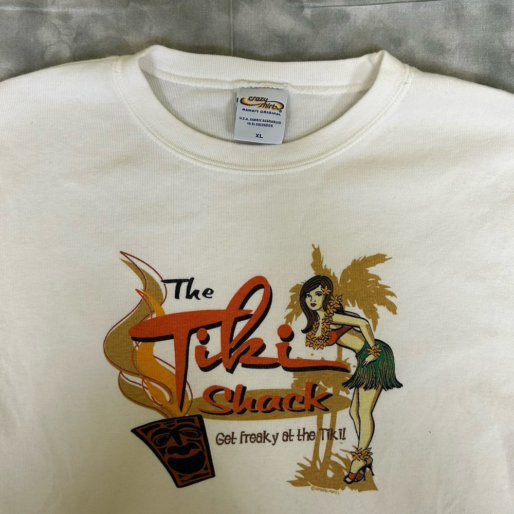 Y2K The Tiki Shack Women's Vintage White T Shirt Size XL‎ Fitted Crazy Shirt